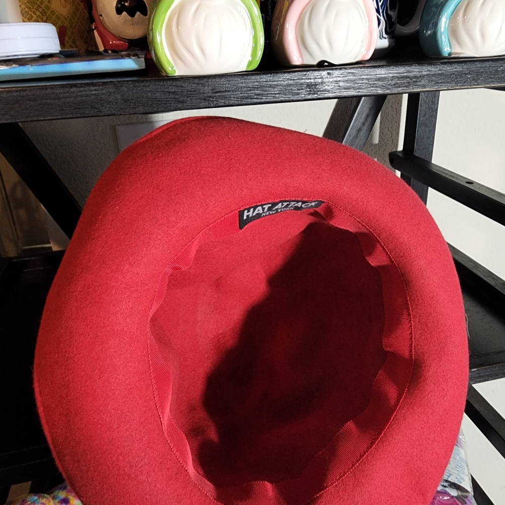 Hat attack ladys hat - Picture 7 of 8